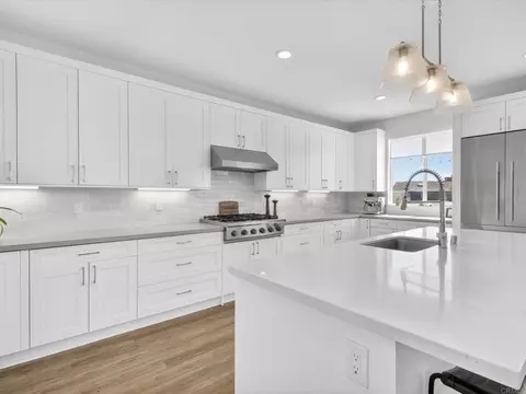 Kitchen - 1858 Avocado Rd, Oceanside, CA 92054 photo 4 of 5