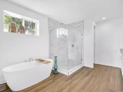 Bath - 1858 Avocado Rd, Oceanside, CA 92054 photo 2 of 3