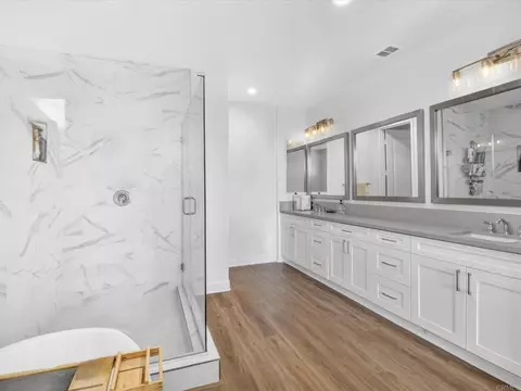 Bath - 1858 Avocado Rd, Oceanside, CA 92054 photo 3 of 3