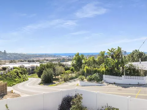 1858 Avocado Rd, Oceanside, CA 92054