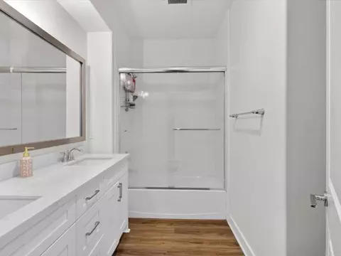 Bath - 1858 Avocado Rd, Oceanside, CA 92054 photo 1 of 3