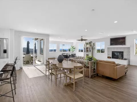 Dining - 1858 Avocado Rd, Oceanside, CA 92054 photo 3 of 3