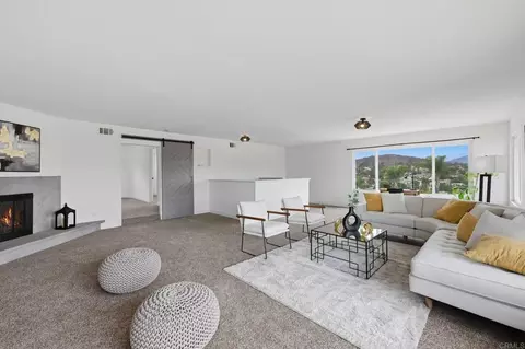 Living - 13104 Lakeview Granada Dr, Lakeside, CA 92040 photo 6 of 10