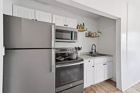 Kitchen - 13104 Lakeview Granada Dr, Lakeside, CA 92040 photo 5 of 5