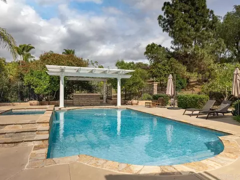 Exterior - 2737 Dos Lomas, Fallbrook, CA 92028 photo 17 of 27