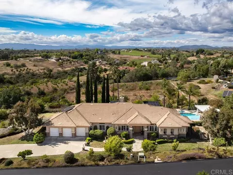 View/Area - 2737 Dos Lomas, Fallbrook, CA 92028 photo 5 of 6