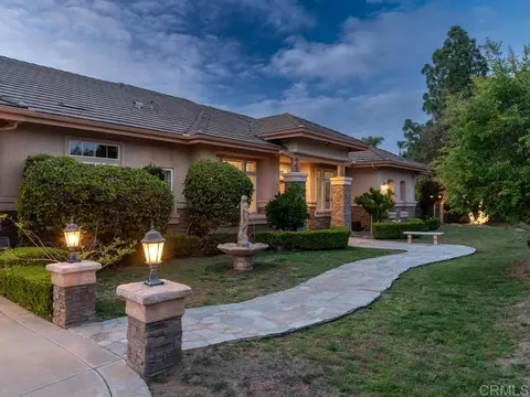 Exterior - 2737 Dos Lomas, Fallbrook, CA 92028 photo 25 of 27