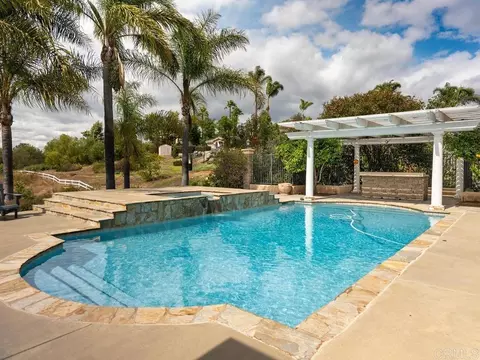 Exterior - 2737 Dos Lomas, Fallbrook, CA 92028 photo 9 of 27