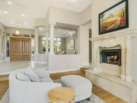 Living - 2737 Dos Lomas, Fallbrook, CA 92028 photo 4 of 5