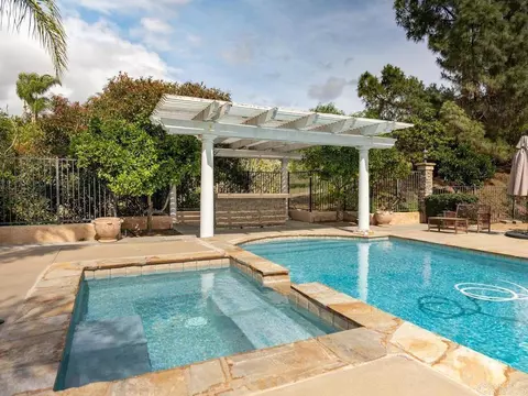 Exterior - 2737 Dos Lomas, Fallbrook, CA 92028 photo 15 of 27