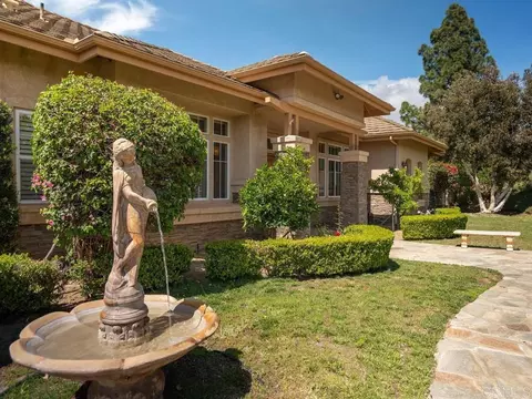 Exterior - 2737 Dos Lomas, Fallbrook, CA 92028 photo 3 of 27