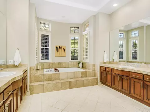 Bath - 2737 Dos Lomas, Fallbrook, CA 92028 photo 1 of 7