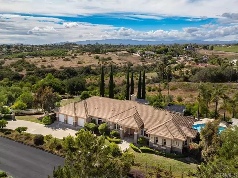 View/Area - 2737 Dos Lomas, Fallbrook, CA 92028 photo 6 of 6