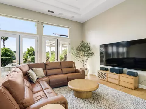 Living - 2737 Dos Lomas, Fallbrook, CA 92028 photo 2 of 5