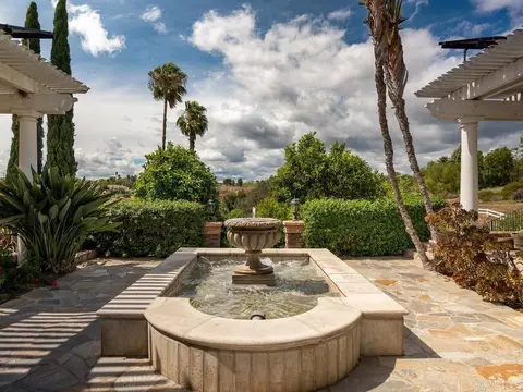 Exterior - 2737 Dos Lomas, Fallbrook, CA 92028 photo 6 of 27