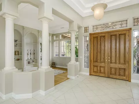 Entry Way - 2737 Dos Lomas, Fallbrook, CA 92028 photo 2 of 4
