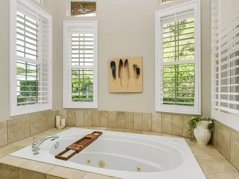 Bath - 2737 Dos Lomas, Fallbrook, CA 92028 photo 3 of 7