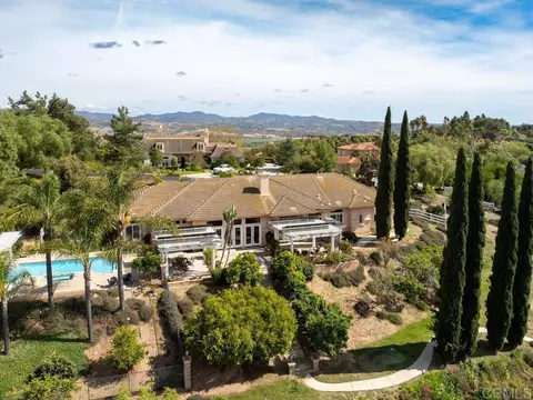 View/Area - 2737 Dos Lomas, Fallbrook, CA 92028 photo 1 of 6