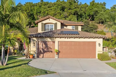 3297 Meadow Crest Pl, Escondido, CA 92027