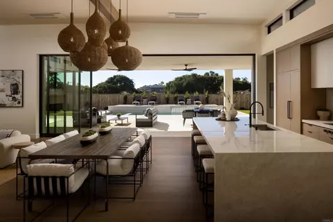 Dining - 601 N Cedros Ave, Solana Beach, CA 92075 photo 2 of 2
