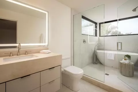 Bath - 601 N Cedros Ave, Solana Beach, CA 92075 photo 6 of 6