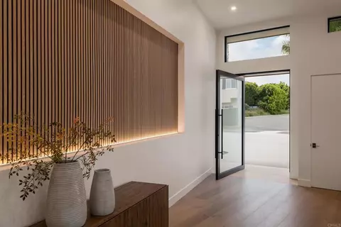 Entry Way - 601 N Cedros Ave, Solana Beach, CA 92075 photo 1 of 2