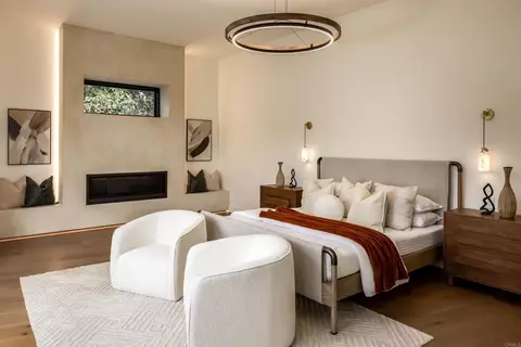 Bedroom - 601 N Cedros Ave, Solana Beach, CA 92075 photo 2 of 6