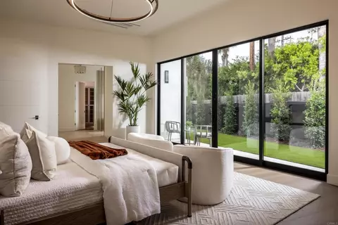 Bedroom - 601 N Cedros Ave, Solana Beach, CA 92075 photo 3 of 6