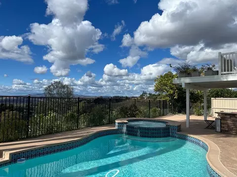 1036 Erin Dr, El Cajon, CA 92020