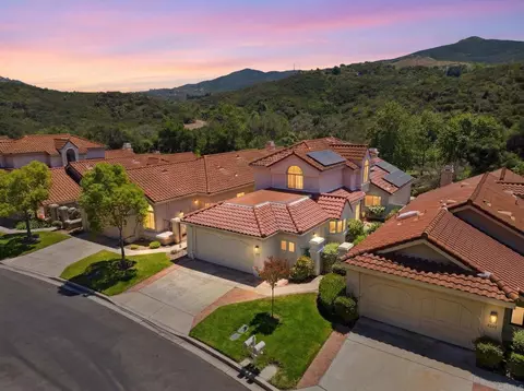 2262 Vista Valley Ln, Vista, CA 92084
