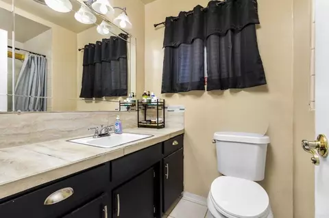Bath - 655 Hunter St, Ramona, CA 92065 photo 3 of 6