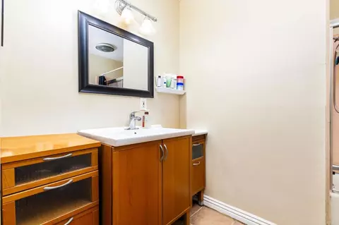 Bath - 655 Hunter St, Ramona, CA 92065 photo 5 of 6
