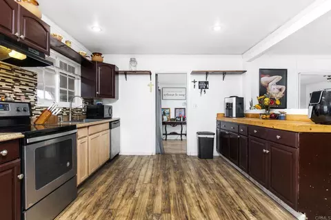 Kitchen - 655 Hunter St, Ramona, CA 92065 photo 2 of 3