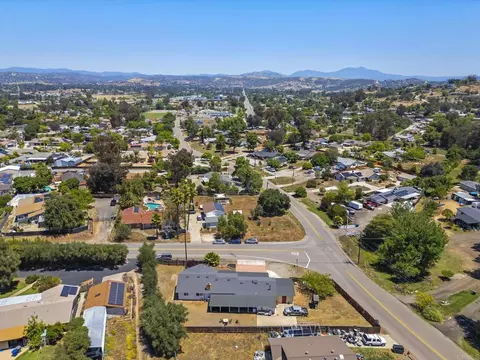 View/Area - 655 Hunter St, Ramona, CA 92065 photo 6 of 8