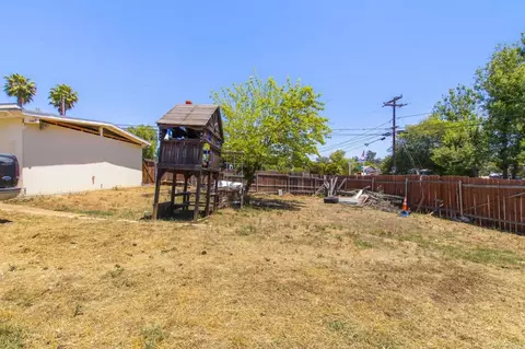 Exterior - 655 Hunter St, Ramona, CA 92065 photo 15 of 17