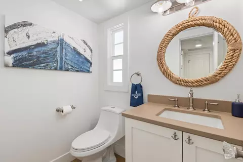 Bath - 185 Juniper Ave, Carlsbad, CA 92008 photo 1 of 4
