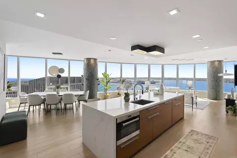 888 W E St #3002, San Diego, CA 92101