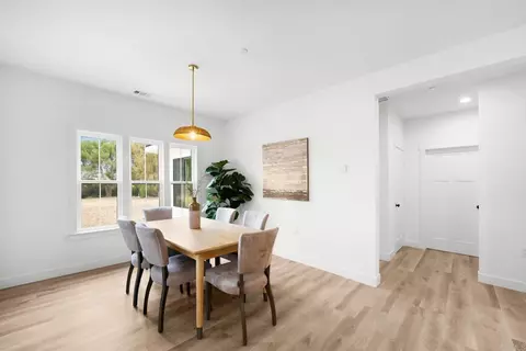 Dining - 1547 Dickey St, Fallbrook, CA 92028 photo 2 of 3