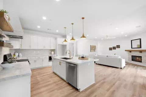 Kitchen - 1547 Dickey St, Fallbrook, CA 92028 photo 5 of 6