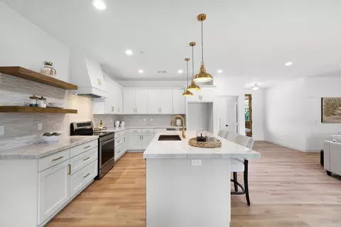 Kitchen - 1547 Dickey St, Fallbrook, CA 92028 photo 4 of 6