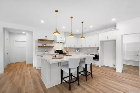 Kitchen - 1547 Dickey St, Fallbrook, CA 92028 photo 3 of 6