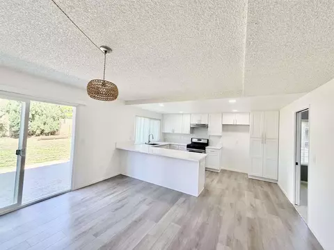 Kitchen - 14744 Roberto Rio Rd, Poway, CA 92064 photo 3 of 5