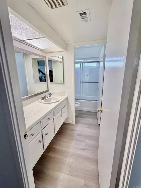 Bath - 14744 Roberto Rio Rd, Poway, CA 92064 photo 5 of 6