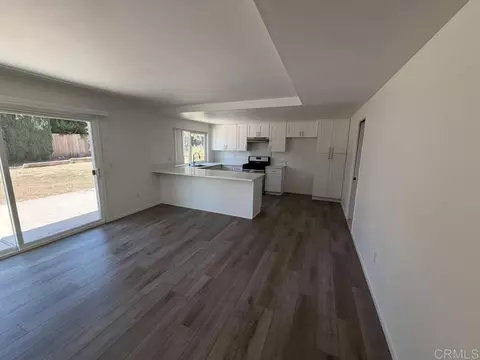 Living - 14744 Roberto Rio Rd, Poway, CA 92064 photo 6 of 12