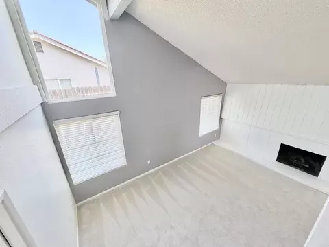 Living - 14744 Roberto Rio Rd, Poway, CA 92064 photo 5 of 11
