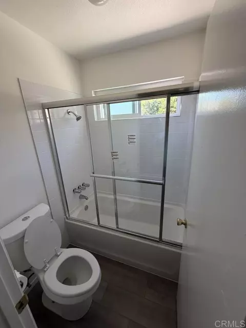 Bath - 14744 Roberto Rio Rd, Poway, CA 92064 photo 3 of 4