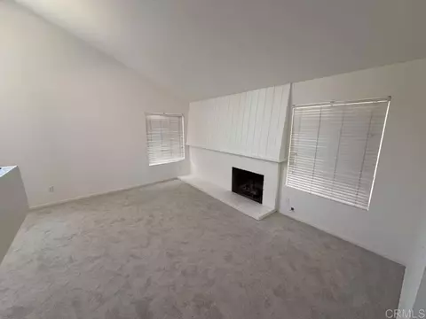 Living - 14744 Roberto Rio Rd, Poway, CA 92064 photo 2 of 12