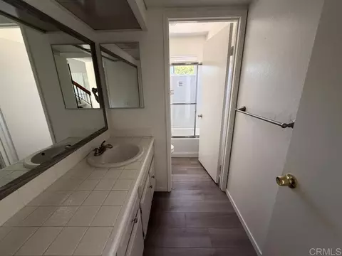 Bath - 14744 Roberto Rio Rd, Poway, CA 92064 photo 1 of 4