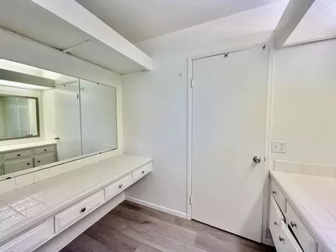 Bath - 14744 Roberto Rio Rd, Poway, CA 92064 photo 2 of 6