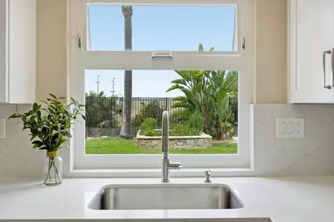 Kitchen - 342 Rimhurst Ct, Oceanside, CA 92058 photo 5 of 5